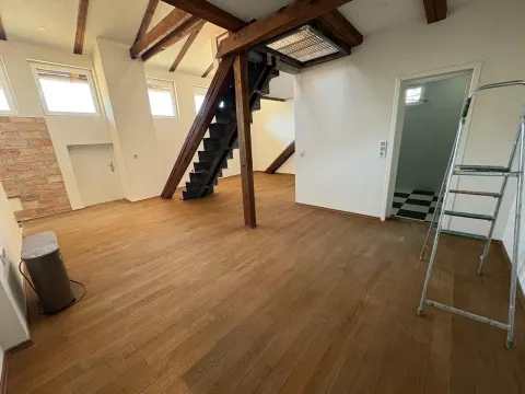 Stan Bistrik Renoviran 72m2 4