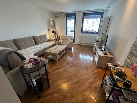 Stan Grbavica Vraca 80m2 2