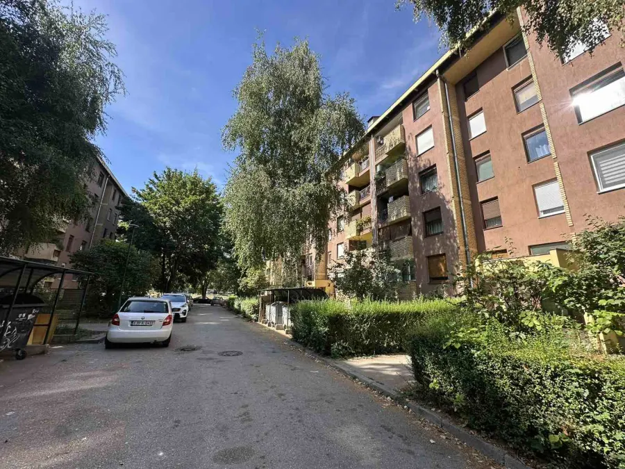 Stan Dobrinja 84m2