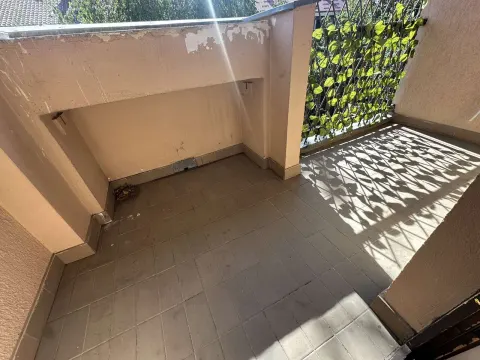 Stan Dobrinja 84m2 4