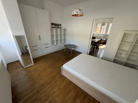 Stan u STROGOM centru Sarajeva 67m2 7