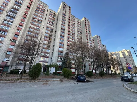 Stan Alipašino polje 8